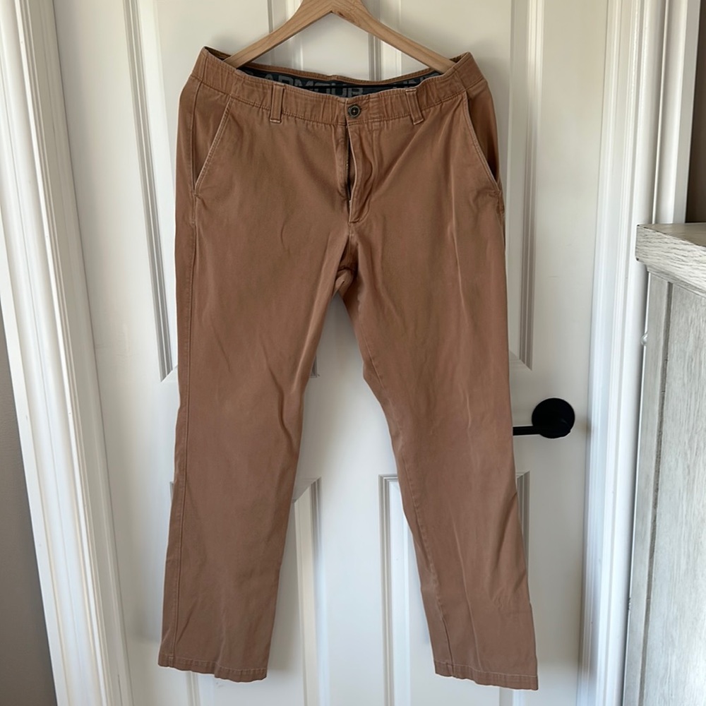 Men’s khaki Under Armour slacks - size 34/32